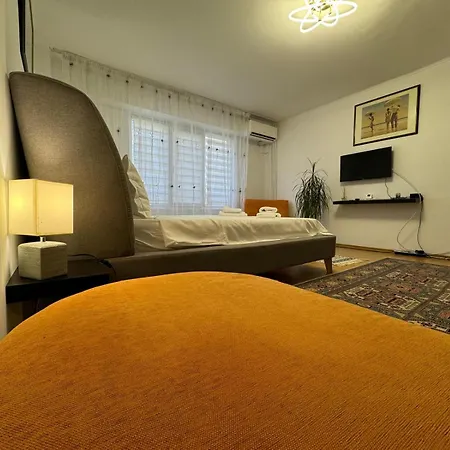 Sunrise Apartment *